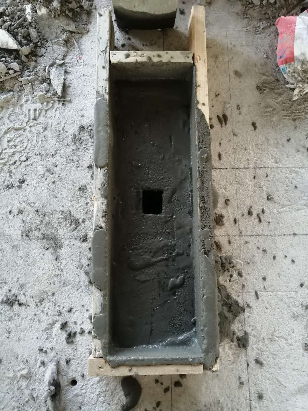水泥路面起皮怎么办？？可以一次性治理到位吗？？