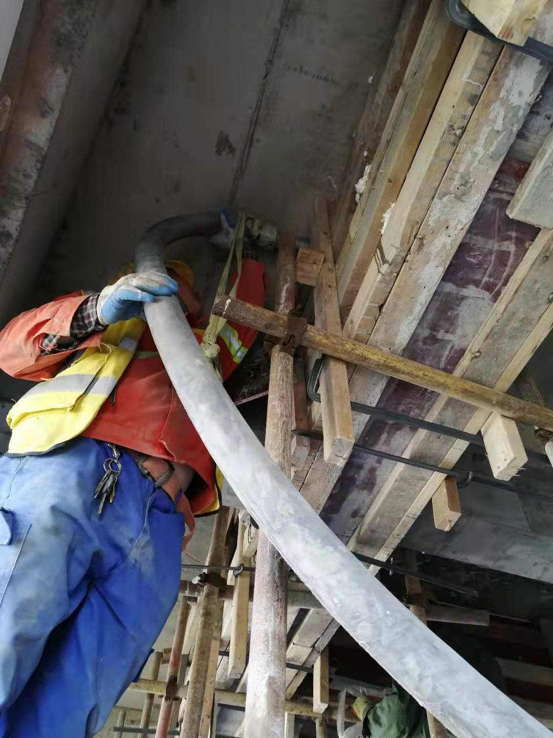 炎天做防水涂料施工，，业主需要注重哪些事项？？（上）